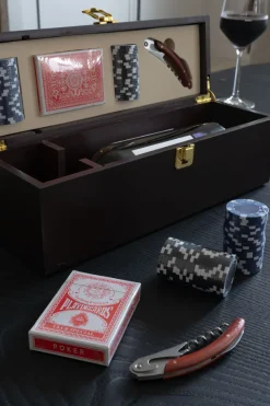 Cristina Oria Juegos De Mesa|Gadgets De Vino^Set De Vino Con Juego De Póker Y Abridor