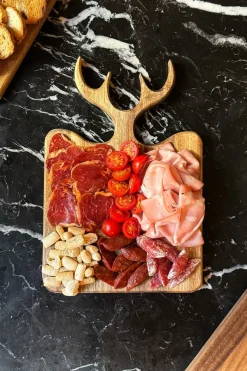 Cristina Oria Tablas^Tabla De Madera De Acacia Con Diseño De Cuernos De Ciervo