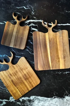 Cristina Oria Tablas^Tabla De Madera De Acacia Con Diseño De Cuernos De Ciervo