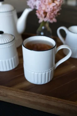 Cristina Oria Tazas Y Teteras^Taza De Porcelana Blanca Con Filo Negro