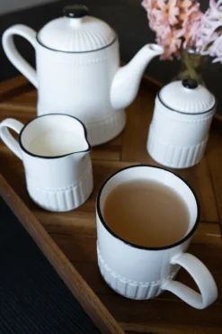 Cristina Oria Tazas Y Teteras^Taza De Porcelana Blanca Con Filo Negro