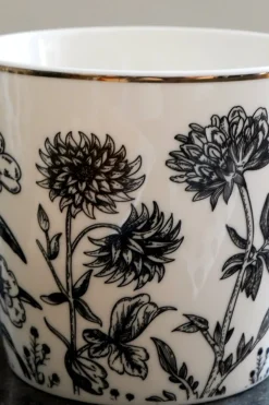 Cristina Oria Tazas Y Teteras^Taza Negra Y Blanca Con Diseño De Flores