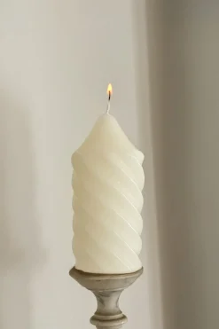 Cristina Oria Velas^Vela Ancha Con Diseño En Espiral Blanca