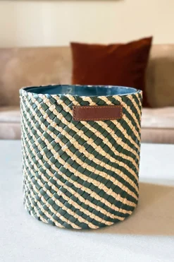 Cristina Oria Velas^Vela Artesanal De Cuero Y Rafia Con Fragancia Almizcle Mediana