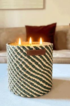 Cristina Oria Velas^Vela Artesanal De Cuero Y Rafia Con Fragancia Almizcle Grande