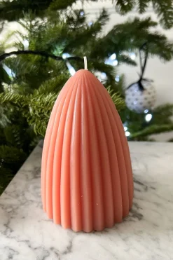 Cristina Oria Velas^Vela Forma Cono Con Relieve Grande