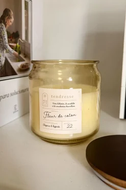 Cristina Oria Velas^Vela Perfumada En Tarro De Vidrio Con Tapa De Pino