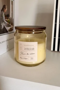 Cristina Oria Velas^Vela Perfumada En Tarro De Vidrio Con Tapa De Pino