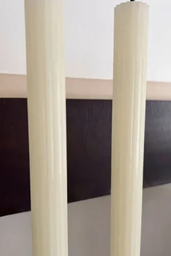 Cristina Oria Velas^Velas Con Diseño De Rayas Finas En Relieve Blancas