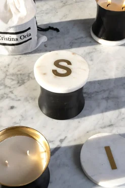 Cristina Oria Menaje Iniciales|Velas^Velas Con Tapa De Mármol Iniciales
